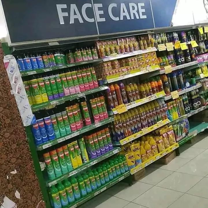 momen pas spanduk dan benda © 2020 instagram.com