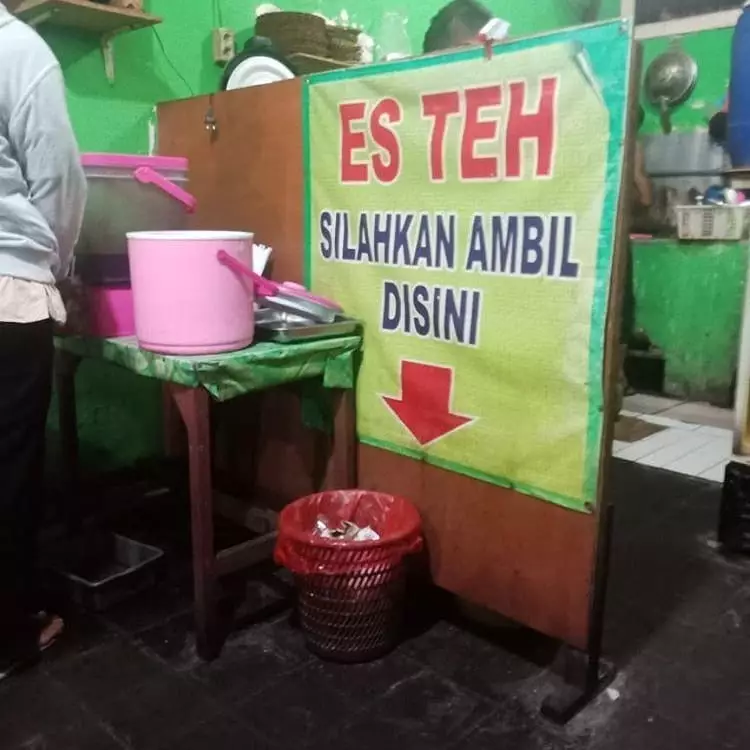 momen pas spanduk dan benda © 2020 instagram.com