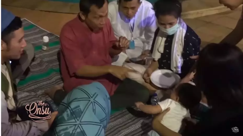 ruben onsu bukber bareng karyawan © 2020 brilio.net