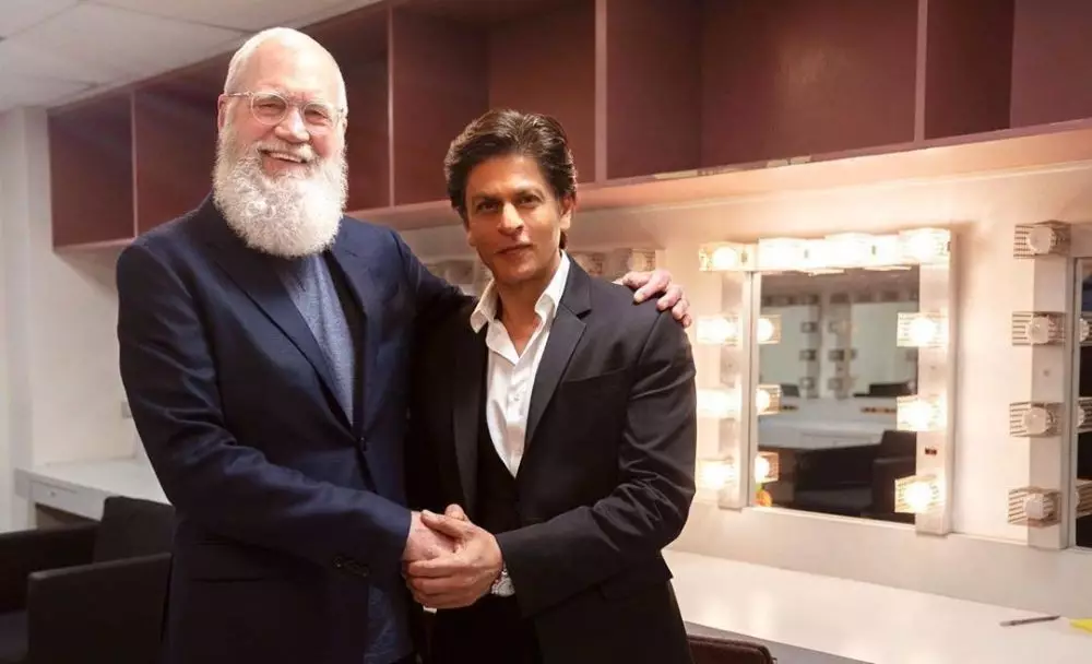 Shah Rukh Khan bareng seleb dunia berbagai sumber