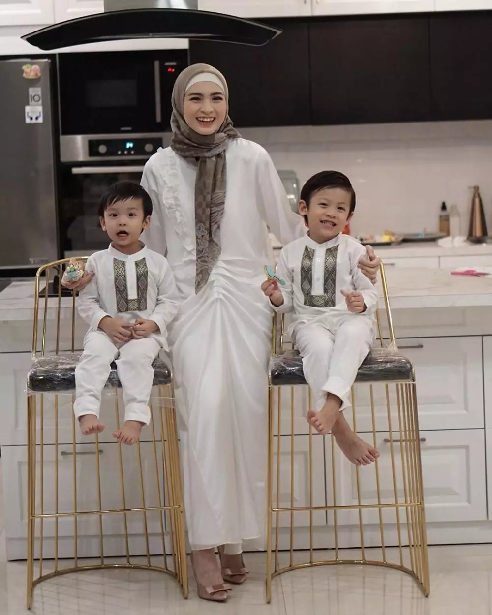Gamis seleb di rumah aja Instagram Gamis seleb di rumah aja Instagram