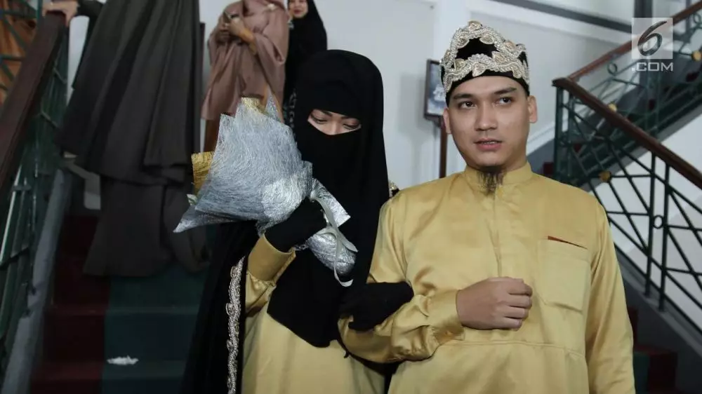 aktor ganteng pilih tinggalkan dunia hiburan instagram aktor ganteng pilih tinggalkan dunia hiburan instagram