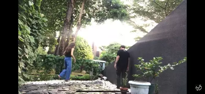 Nadine Chandrawinata percantik taman youtube Nadine Chandrawinata percantik taman youtube