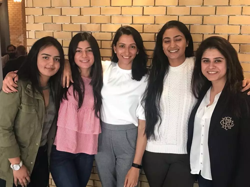 potret anisha padukone adik deepika padukone instagram