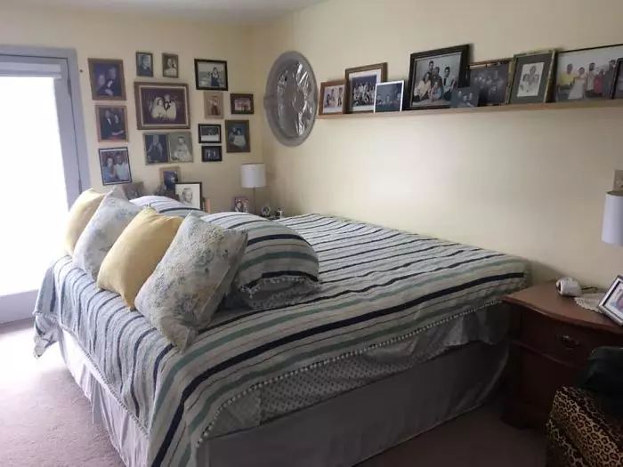 suami merapikan tempat tidur Facebook