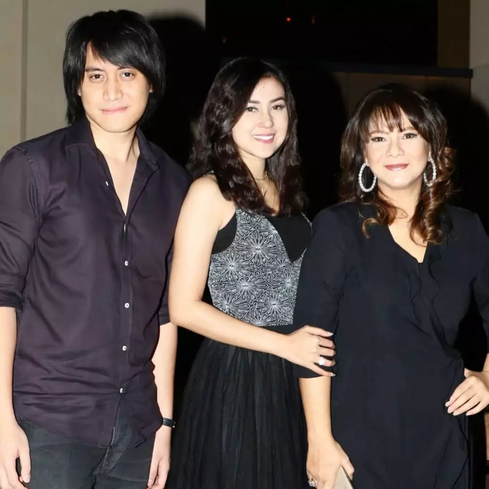 seleb bareng calon ibu mertua © 2020 brilio.net seleb bareng calon ibu mertua © 2020 brilio.net