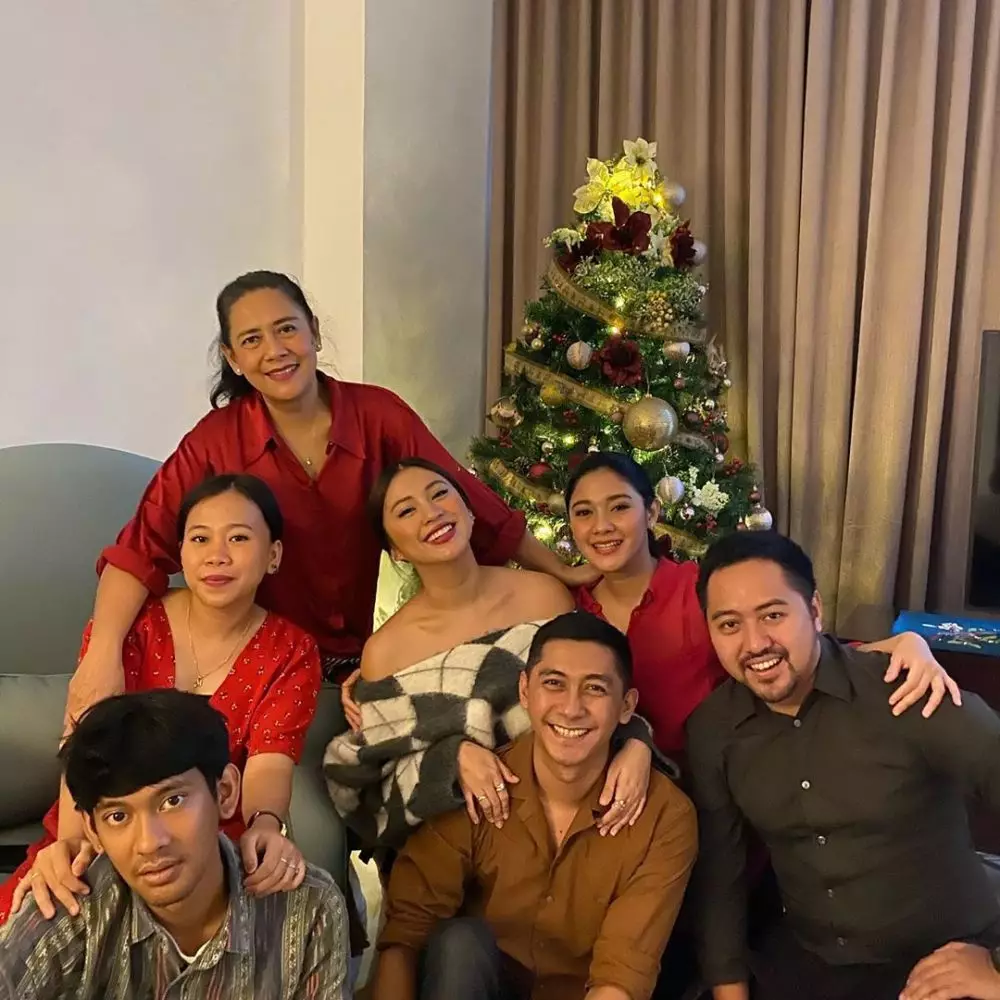 seleb bareng calon ibu mertua © 2020 brilio.net seleb bareng calon ibu mertua © 2020 brilio.net