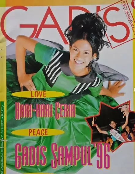 7 Beda gaya Dian Sastro jadi sampul majalah jadul Instagram