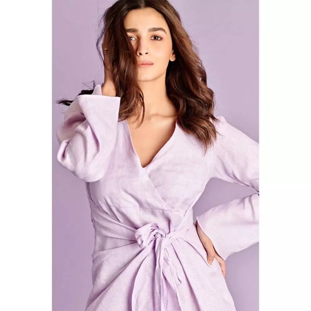 gaya pemotretan alia bhatt instagram gaya pemotretan alia bhatt instagram