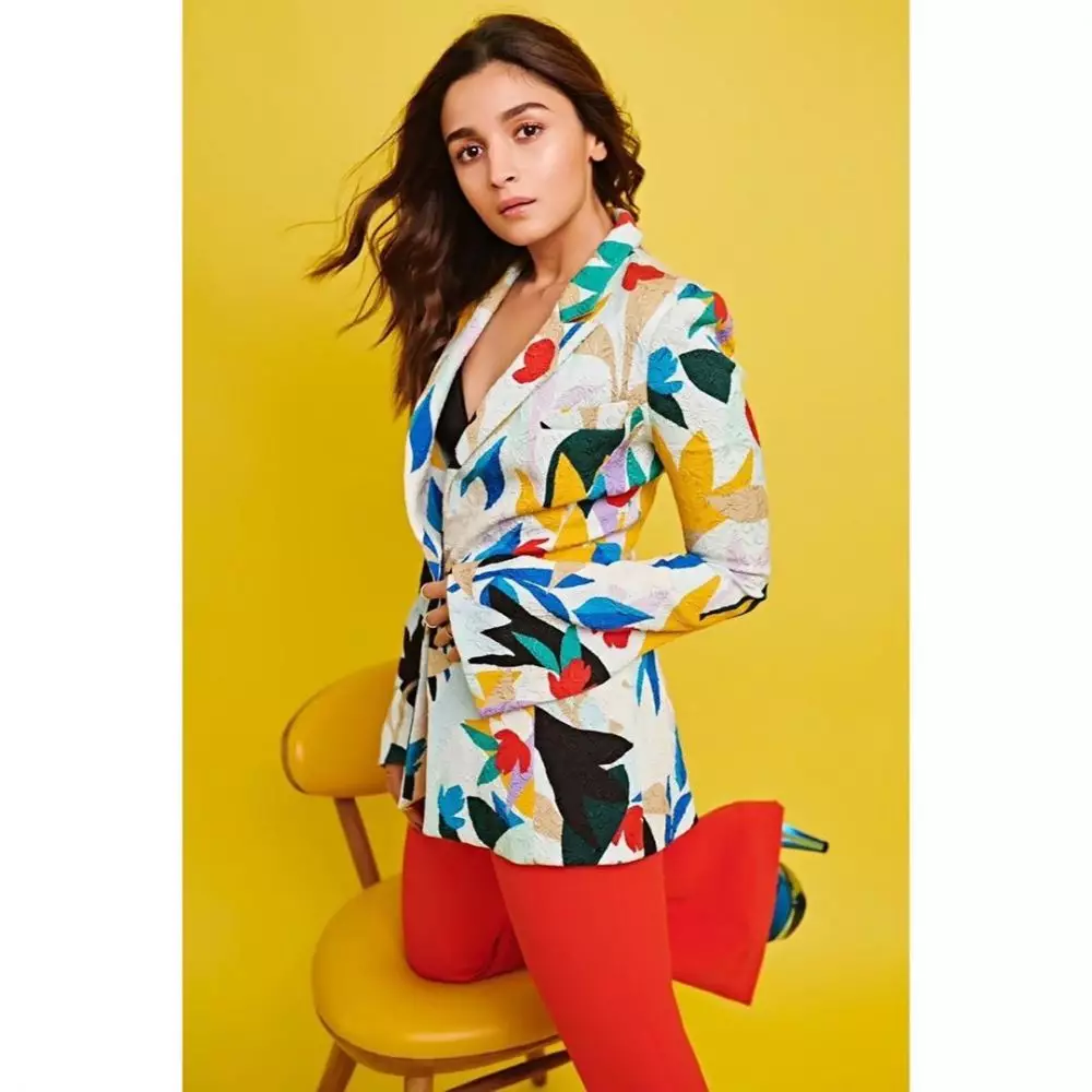 gaya pemotretan alia bhatt instagram gaya pemotretan alia bhatt instagram