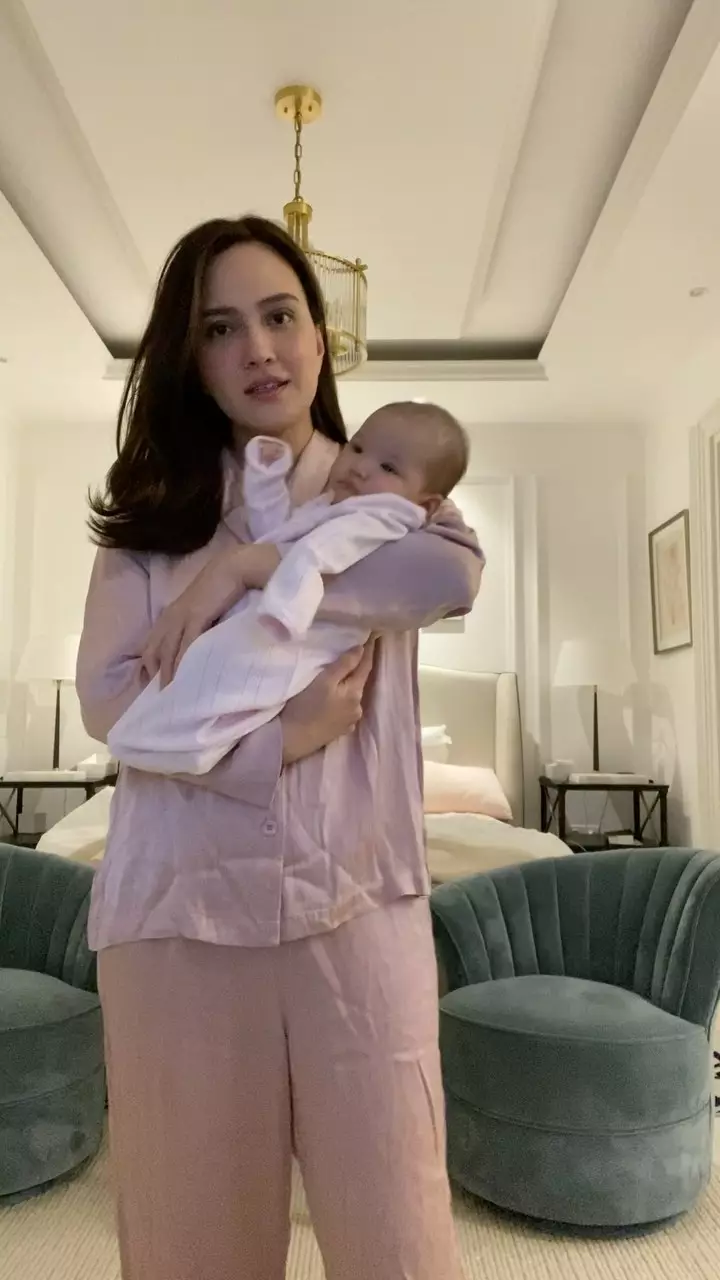 gaya seleb pakai piyama © 2020 brilio.net Instagram/@syahnazs gaya seleb pakai piyama © 2020 brilio.net Instagram/@syahnazs