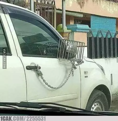 penampakan lucu spion kendaraan © 2020 1cak.com