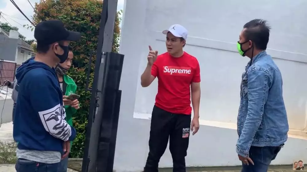 baim wong dicegat di jalan © 2020 brilio.net