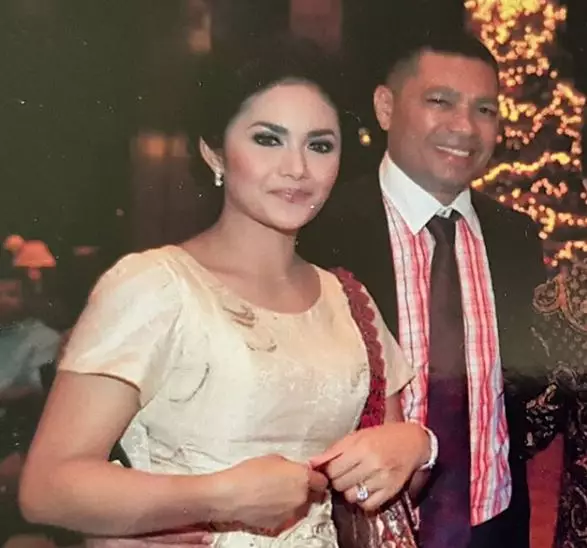 Kemesraan Krisdayanti & Raul Lemos © 2020 brilio.net Kemesraan Krisdayanti & Raul Lemos © 2020 brilio.net