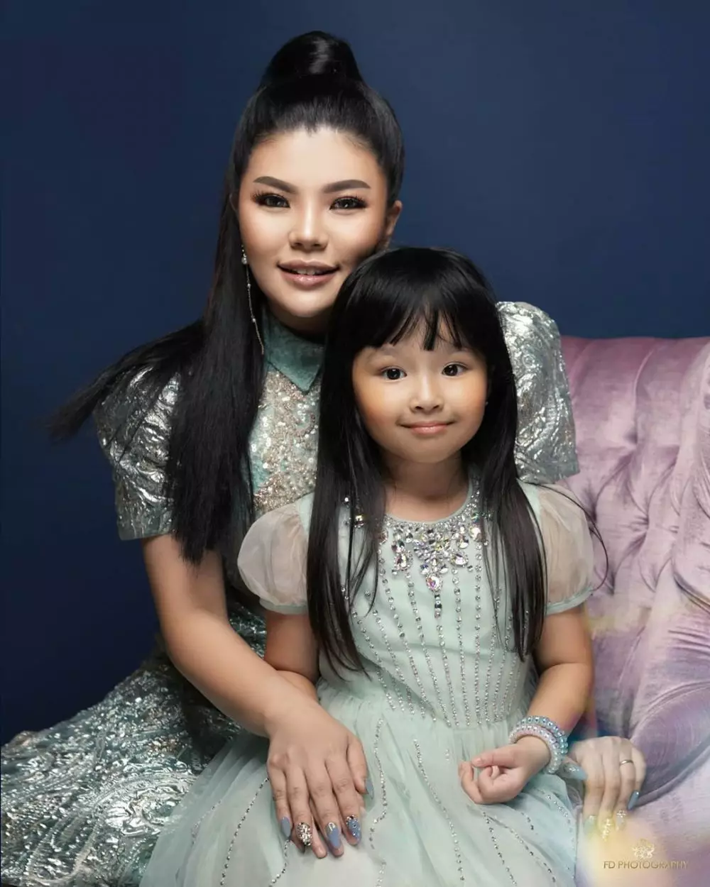 pemotretan Sarwendah bareng adik © 2020 brilio.net pemotretan Sarwendah bareng adik © 2020 brilio.net