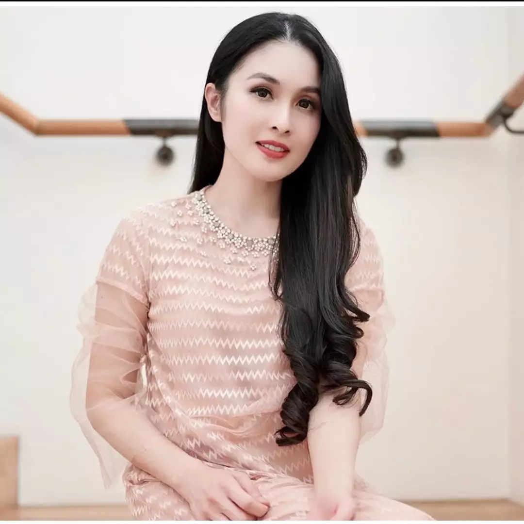 Menyentuh, ini cara unik Sandra Dewi hibur ART yang tak bisa mudik