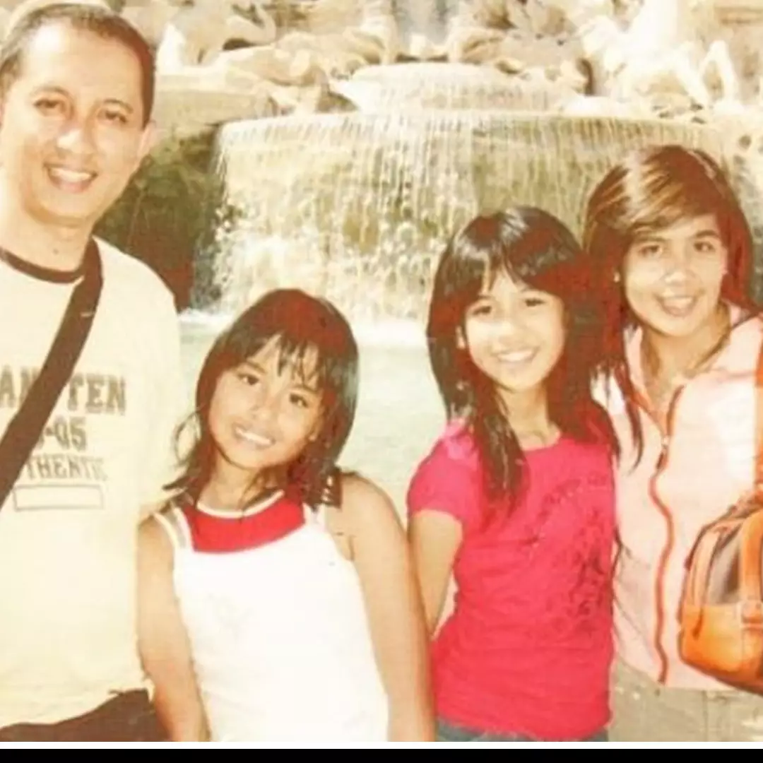 Jarang terekspos, ini 10 momen hangat Maudy Ayunda bareng keluarga