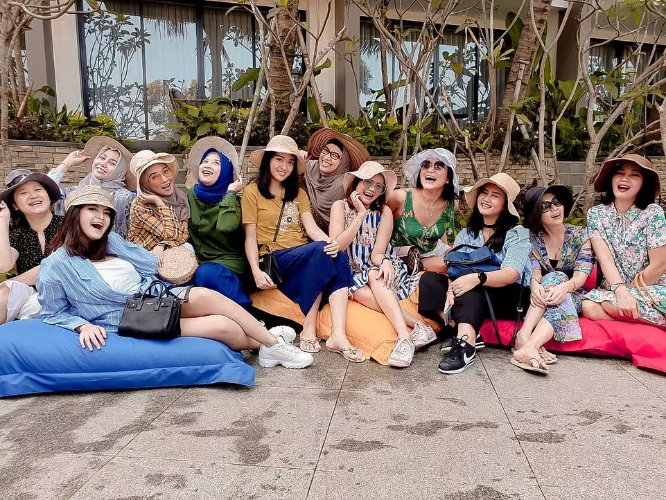 Potret Tania Putri  Potret Tania Putri