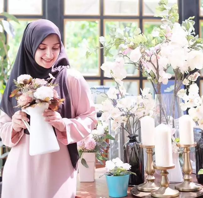 10 Potret Rimma Bawazier Instagram