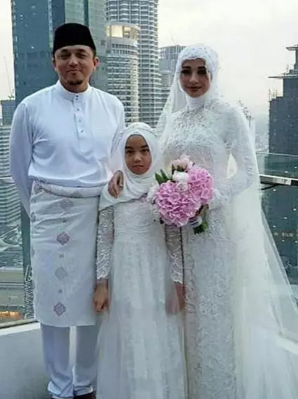 Beda gaya pernikahan seleb di luar negeri © 2020 brilio.net Beda gaya pernikahan seleb di luar negeri © 2020 brilio.net