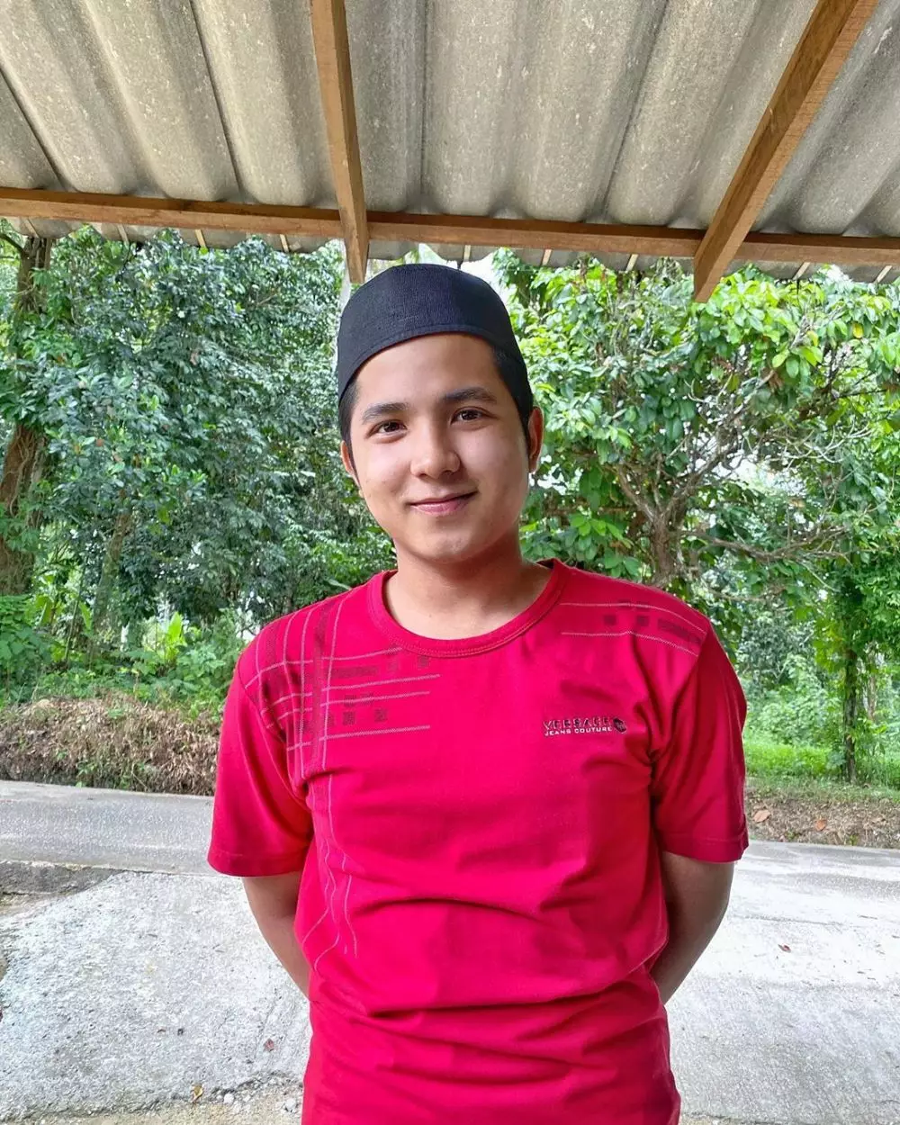 Gaya Jirayut pakai kopiah © 2020 Instagram/@jirayutdaa4official Gaya Jirayut pakai kopiah © 2020 Instagram/@jirayutdaa4official