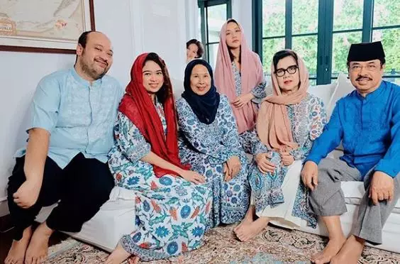 Lebaran BCL ditemani keluarga besar Instagram Lebaran BCL ditemani keluarga besar Instagram