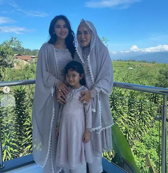8 Momen lebaran Ayu Ting Ting di tengah pandemi Instagram