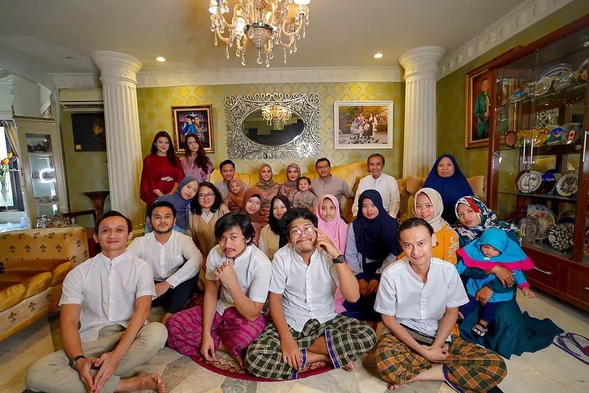 lebaran keluarga Anang-Ashanty © 2020 Instagram/@ananghijau ; Instagram/@ashanty_ash lebaran keluarga Anang-Ashanty © 2020 Instagram/@ananghijau ; Instagram/@ashanty_ash