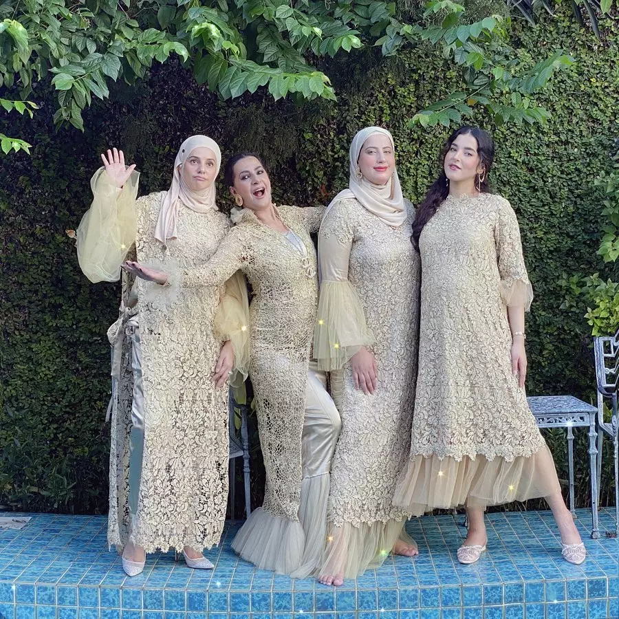 seragam lebaran seleb Berbagai sumber