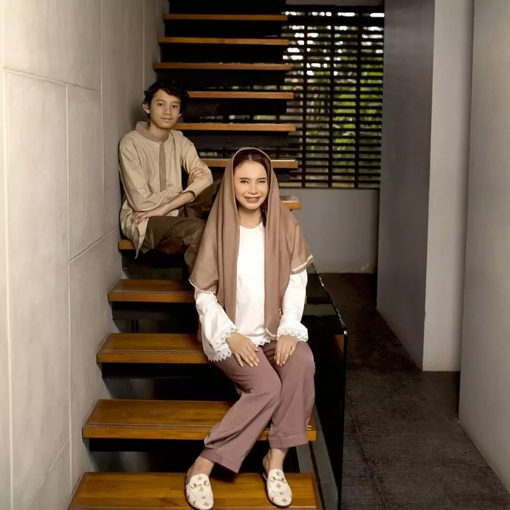 momen lebaran rossa di rumah instagram