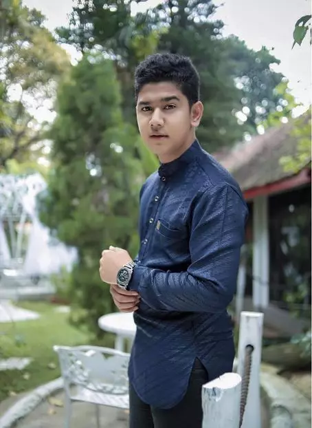 10 Gaya Syakir Daulay pakai baju koko Instagram