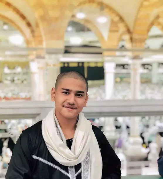 10 Gaya Syakir Daulay pakai baju koko Instagram