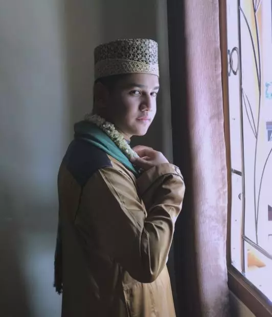 10 Gaya Syakir Daulay pakai baju koko Instagram