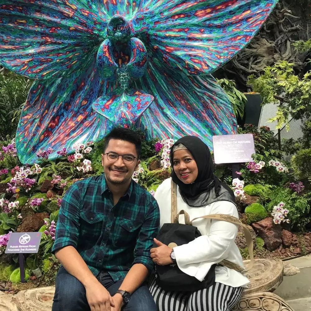 kedekatan Ihsan Idol dengan ibu jarang terekspos © 2020 brilio.net