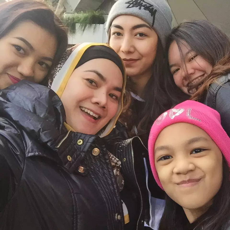 8 Gaya Sarita Abdul Mukti dan keempat putrinya Instagram