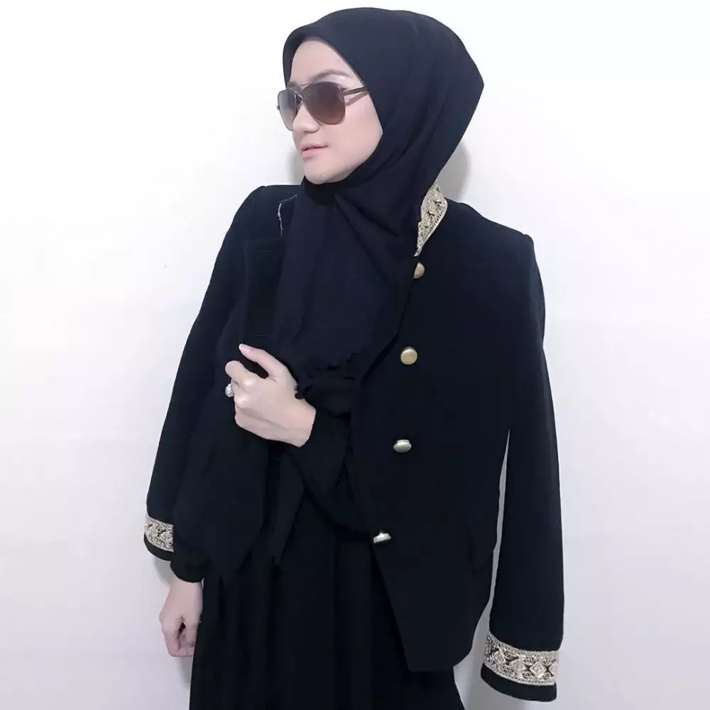 6 Seleb rayakan Idul Fitri 2020 pertama kali setelah jadi mualaf © 2020 brilio.net 6 Seleb rayakan Idul Fitri 2020 pertama kali setelah jadi mualaf © 2020 brilio.net