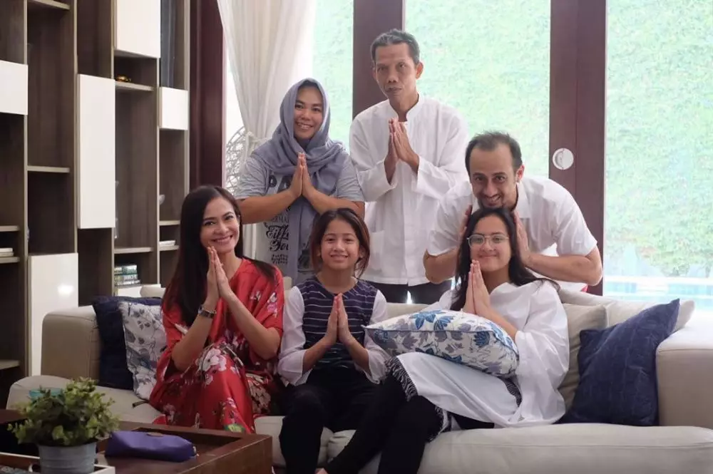 Momen seleb Lebaran bareng ART Instagram