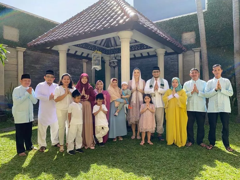 Momen seleb Lebaran bareng ART Instagram