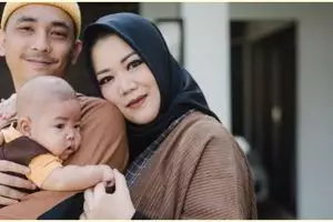 Risa Saraswati pergoki makhluk halus wanita terbang ke kamar anaknya