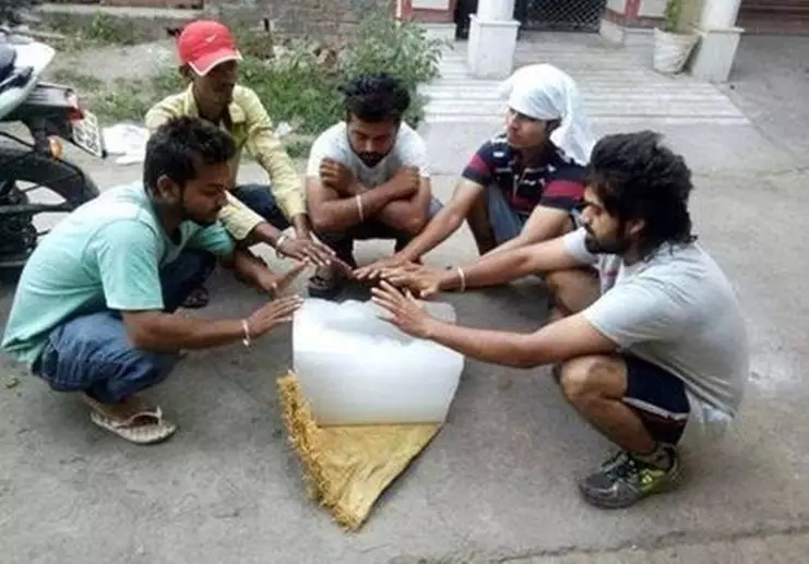 momen lucu orang kepanasan © 2020 1cak.com