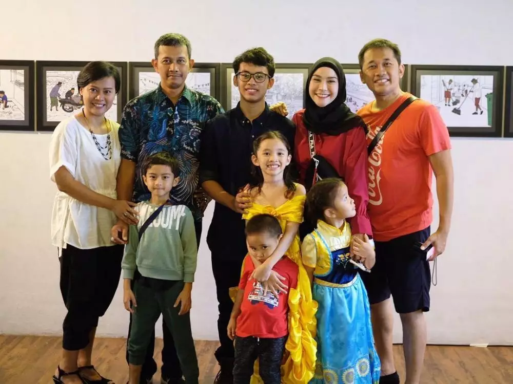 Potret kompak Zaskia dan Bhumi Instagram Potret kompak Zaskia dan Bhumi Instagram