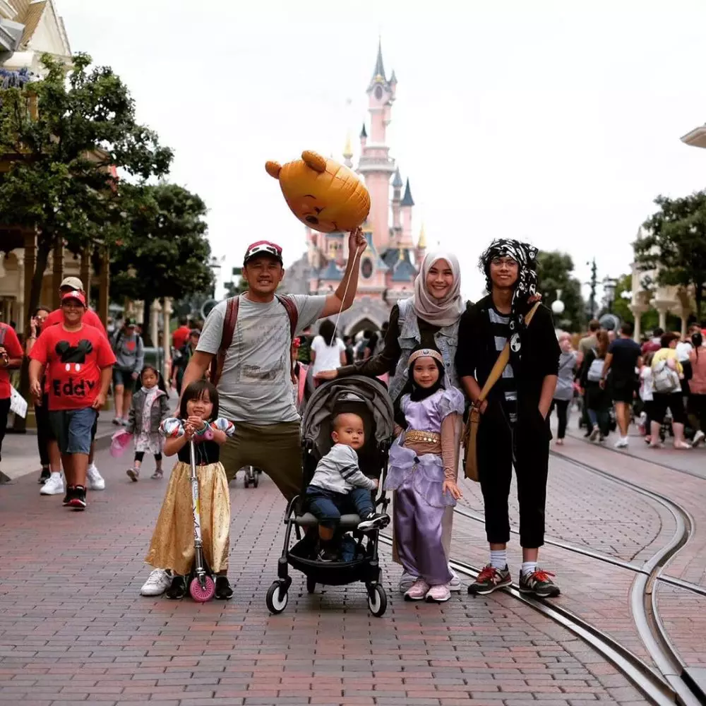 Potret kompak Zaskia dan Bhumi Instagram Potret kompak Zaskia dan Bhumi Instagram