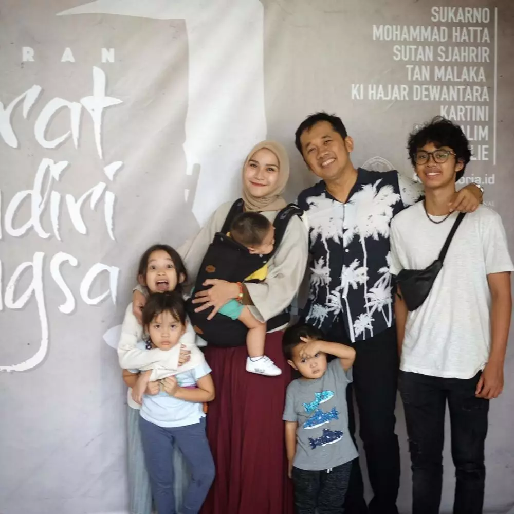 Potret kompak Zaskia dan Bhumi Instagram Potret kompak Zaskia dan Bhumi Instagram