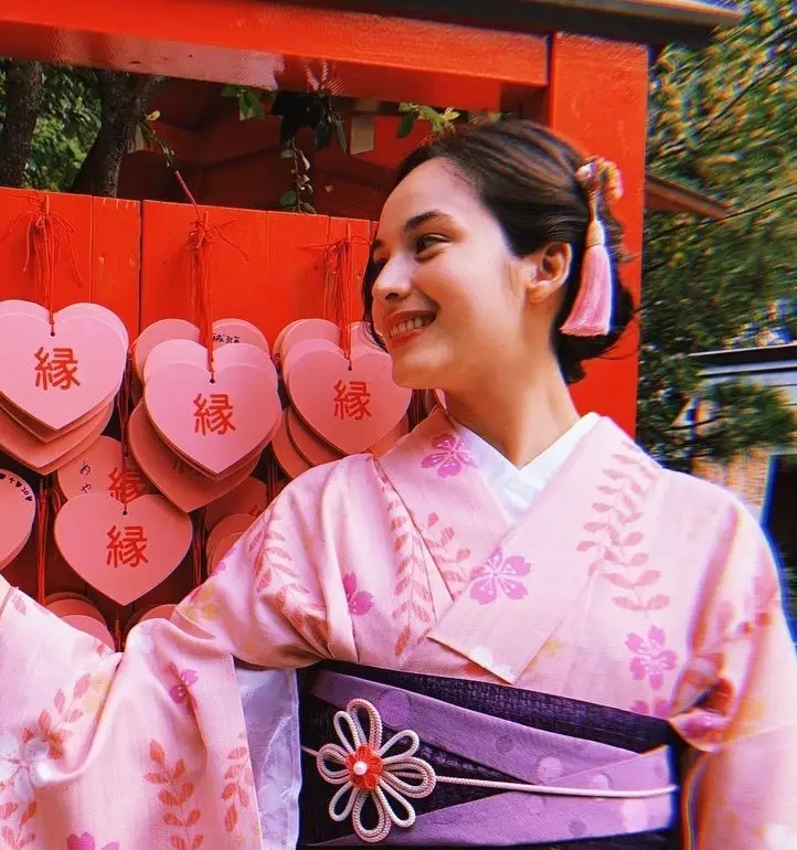 seleb cantik pakai kimono berbagai sumber seleb cantik pakai kimono berbagai sumber