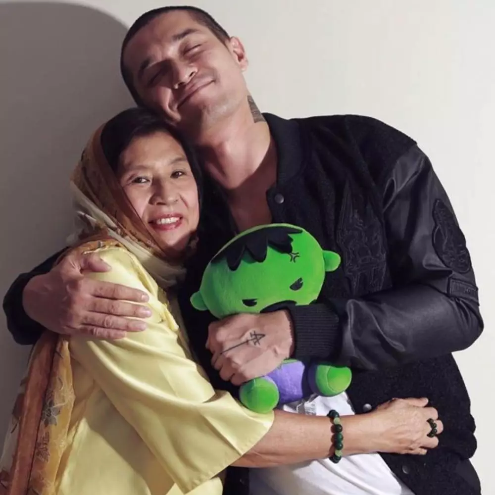 Potret Miller Khan © 2020 brilio.net  Instagram/@miller_khan Potret Miller Khan © 2020 brilio.net  Instagram/@miller_khan