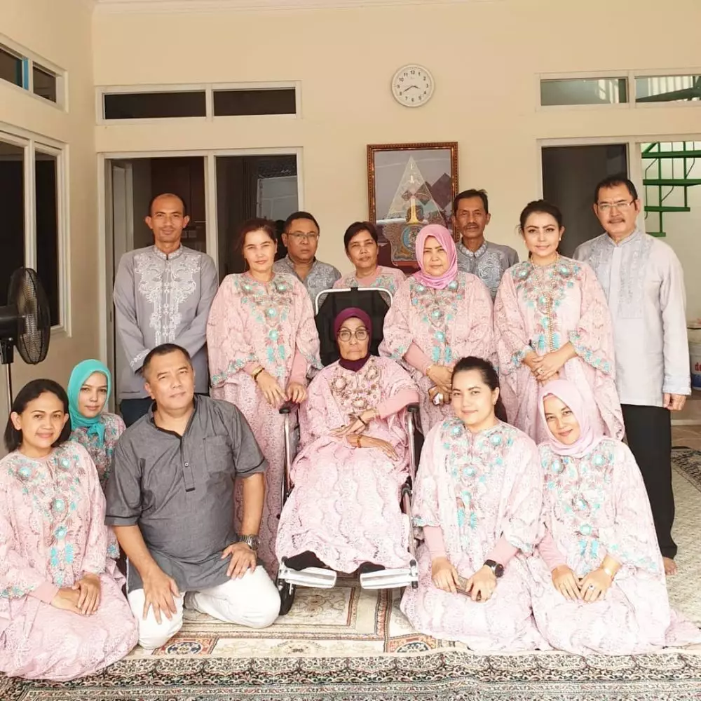 Mayangsari dan ibunda instagram