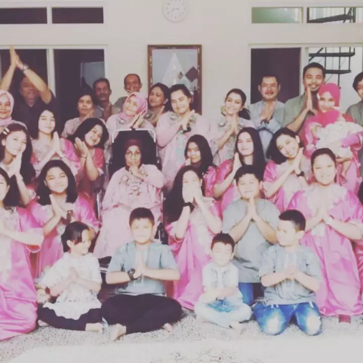 Mayangsari dan ibunda instagram