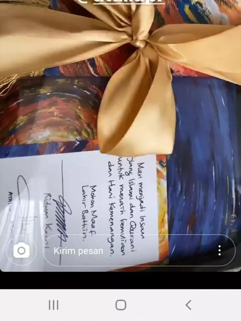 Aura Kasih diberi Al Qur'an Berbagai sumber