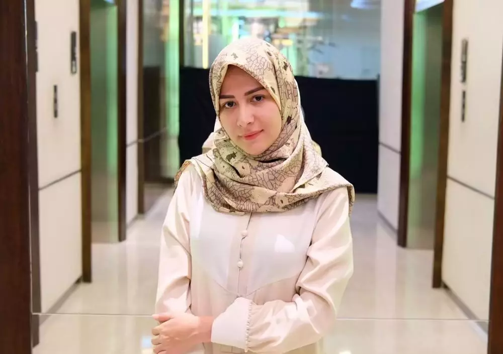 Rina Diana kenakan hijab © 2020 Instagram @rinadiana_8 Rina Diana kenakan hijab © 2020 Instagram @rinadiana_8