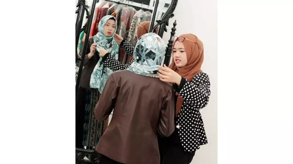 Potret Ipeh pakai hijab Berbagai sumber